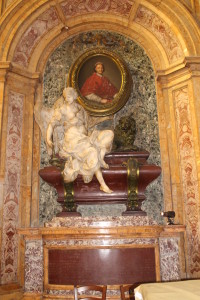 031 monumento funebre cardinale Caracciolo